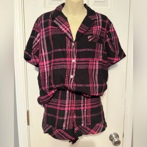 Victoria Secret pink & black flannel ladies PJ set